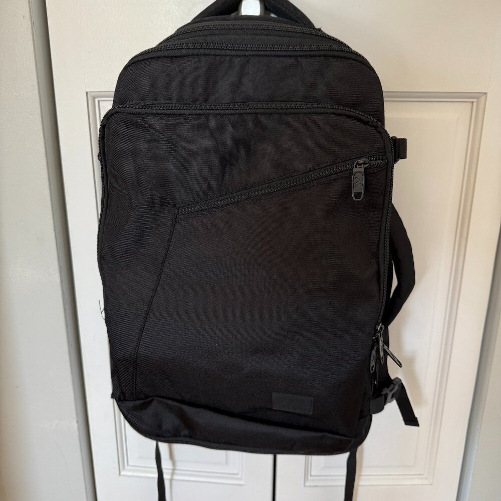 Like brand new Matein black backpack